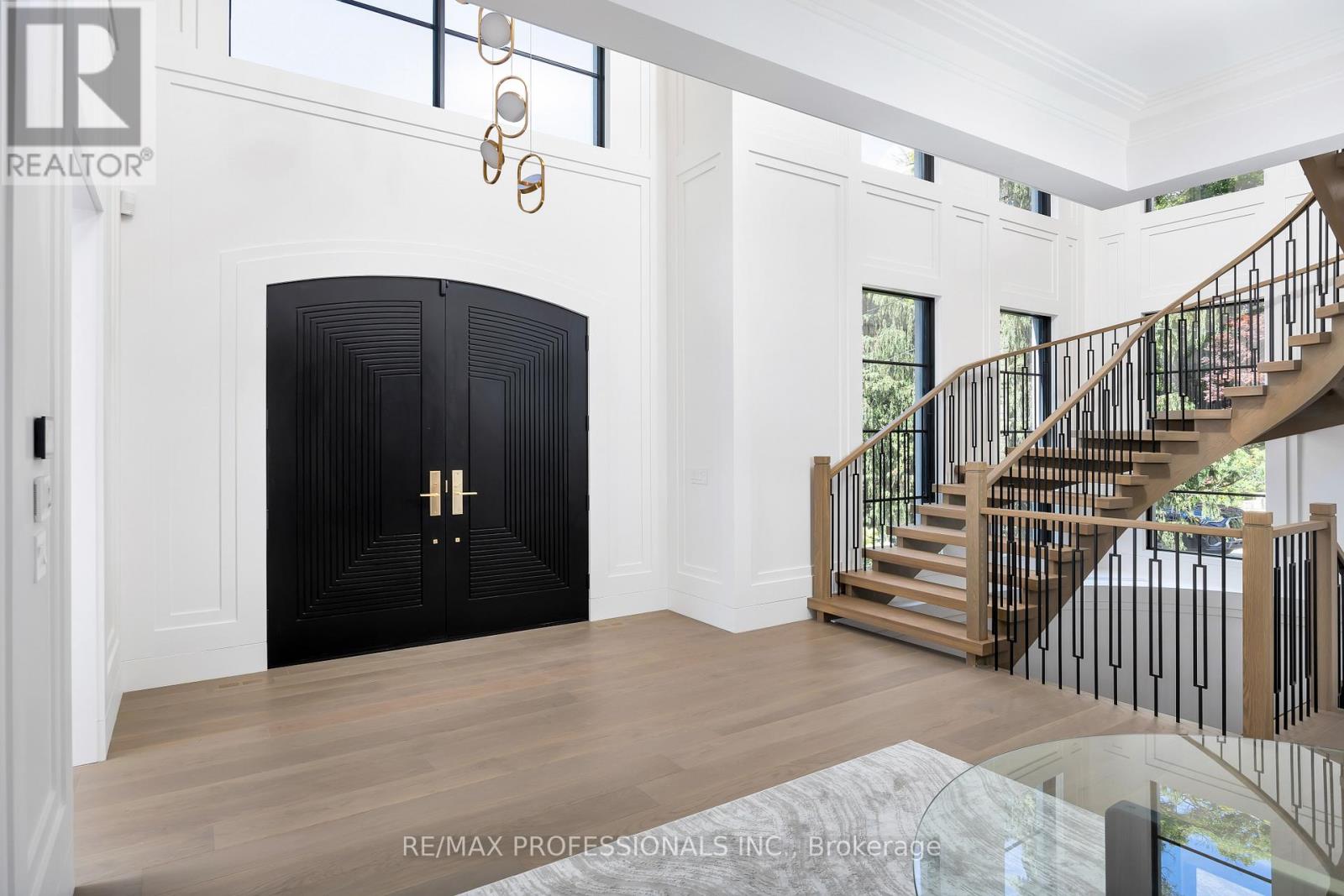 15 EDENBROOK HILL