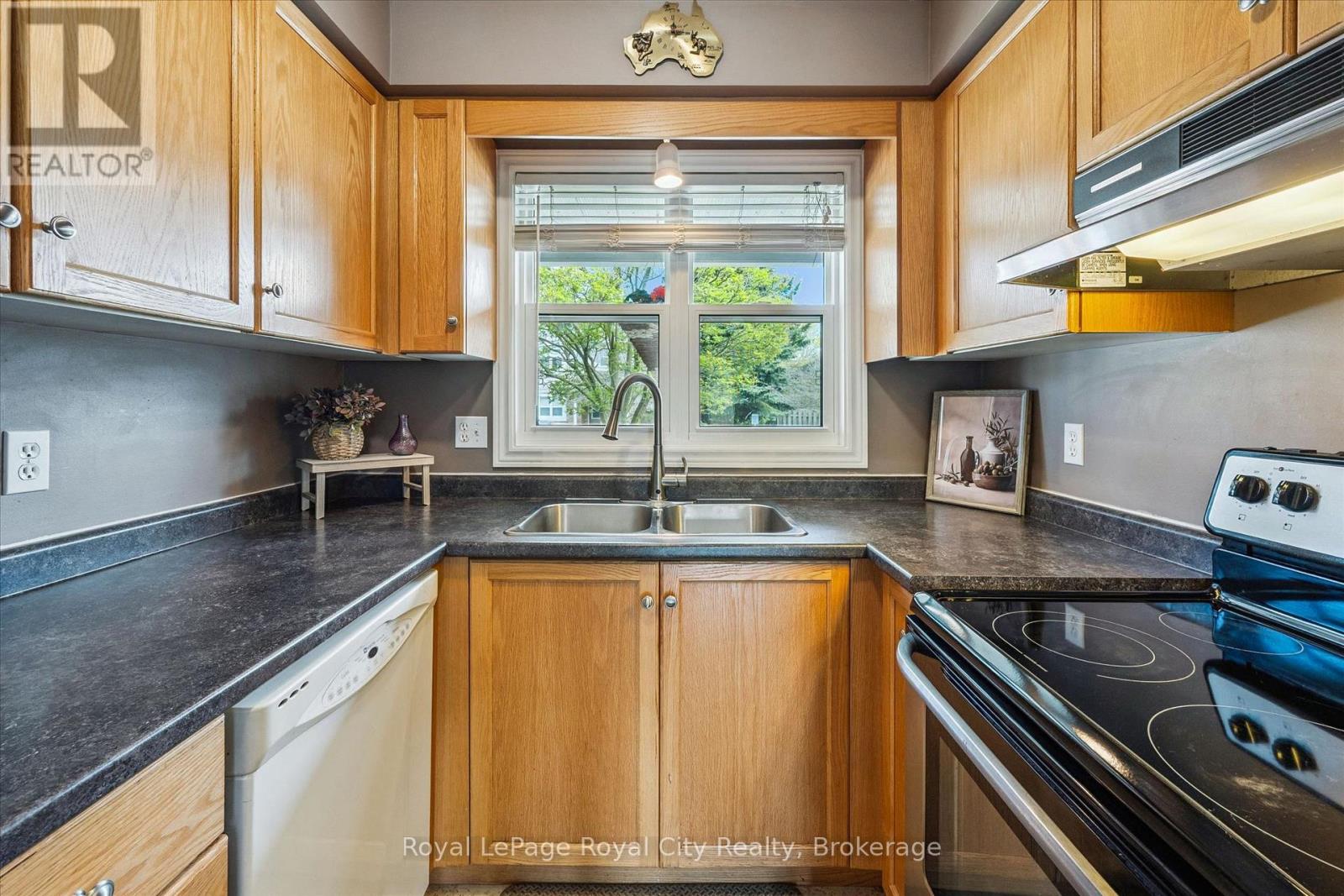 24 - 240 LONDON ROAD W