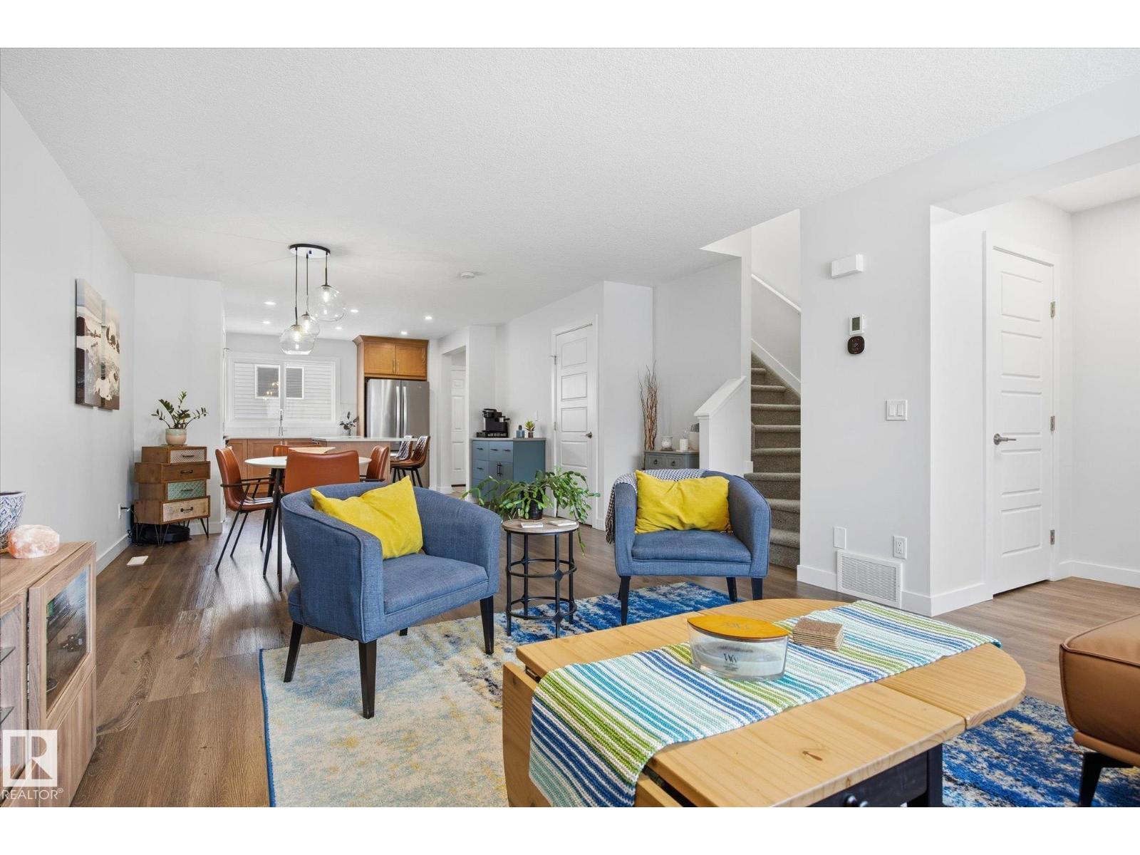 201 CHARLESWORTH DR SW