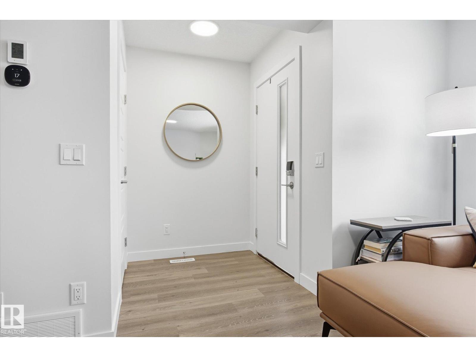 201 CHARLESWORTH DR SW