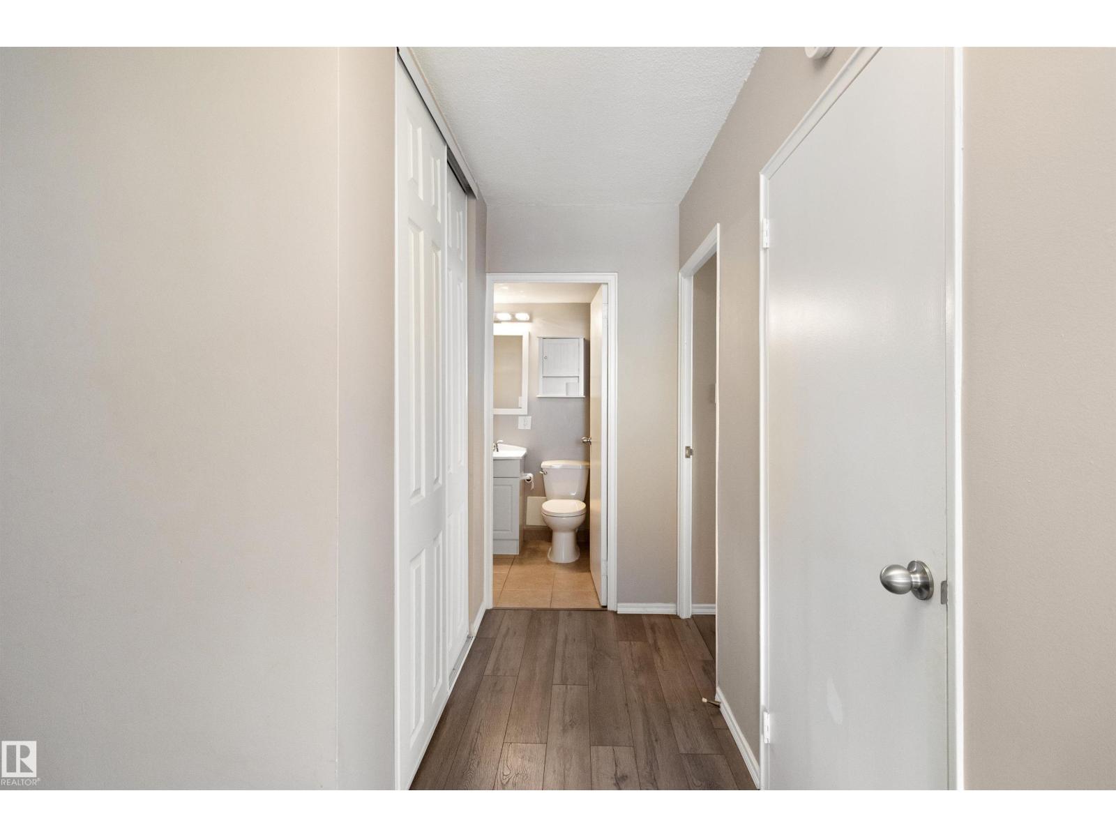 #1401 9816 112 ST NW