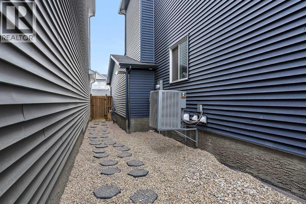 127 Creekstone Park SW