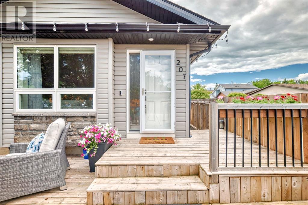 207 Deerview Way SE