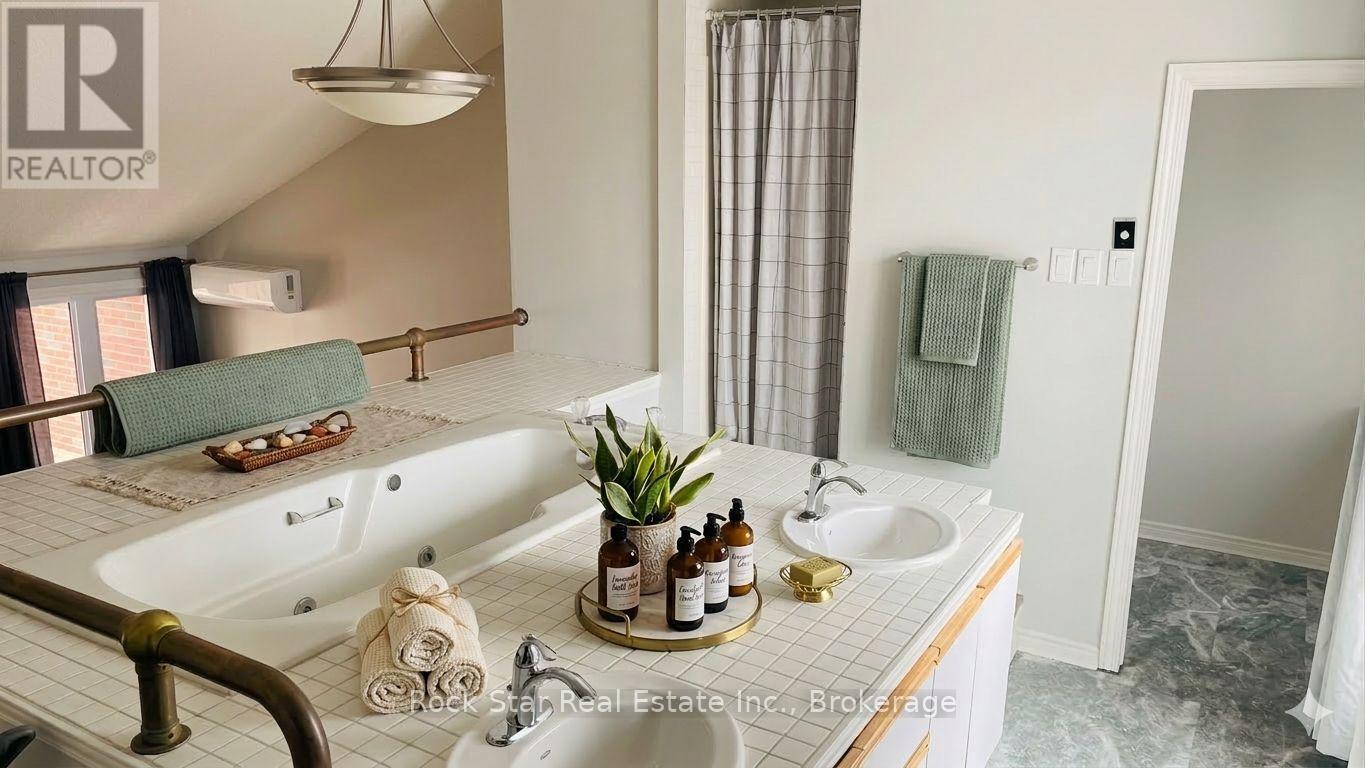 47 - 1 PLACE D'ARMES