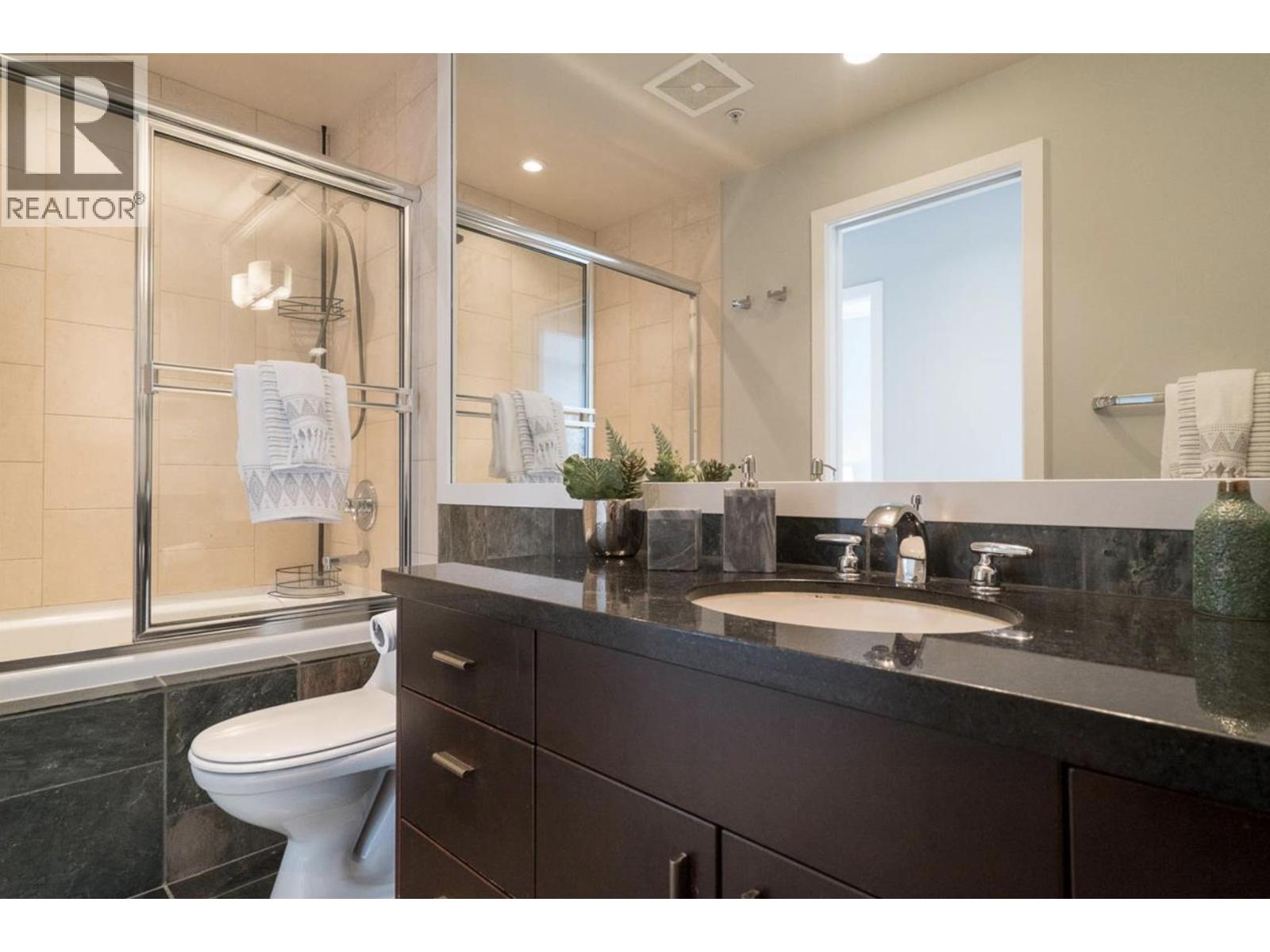 201 1233 W CORDOVA STREET