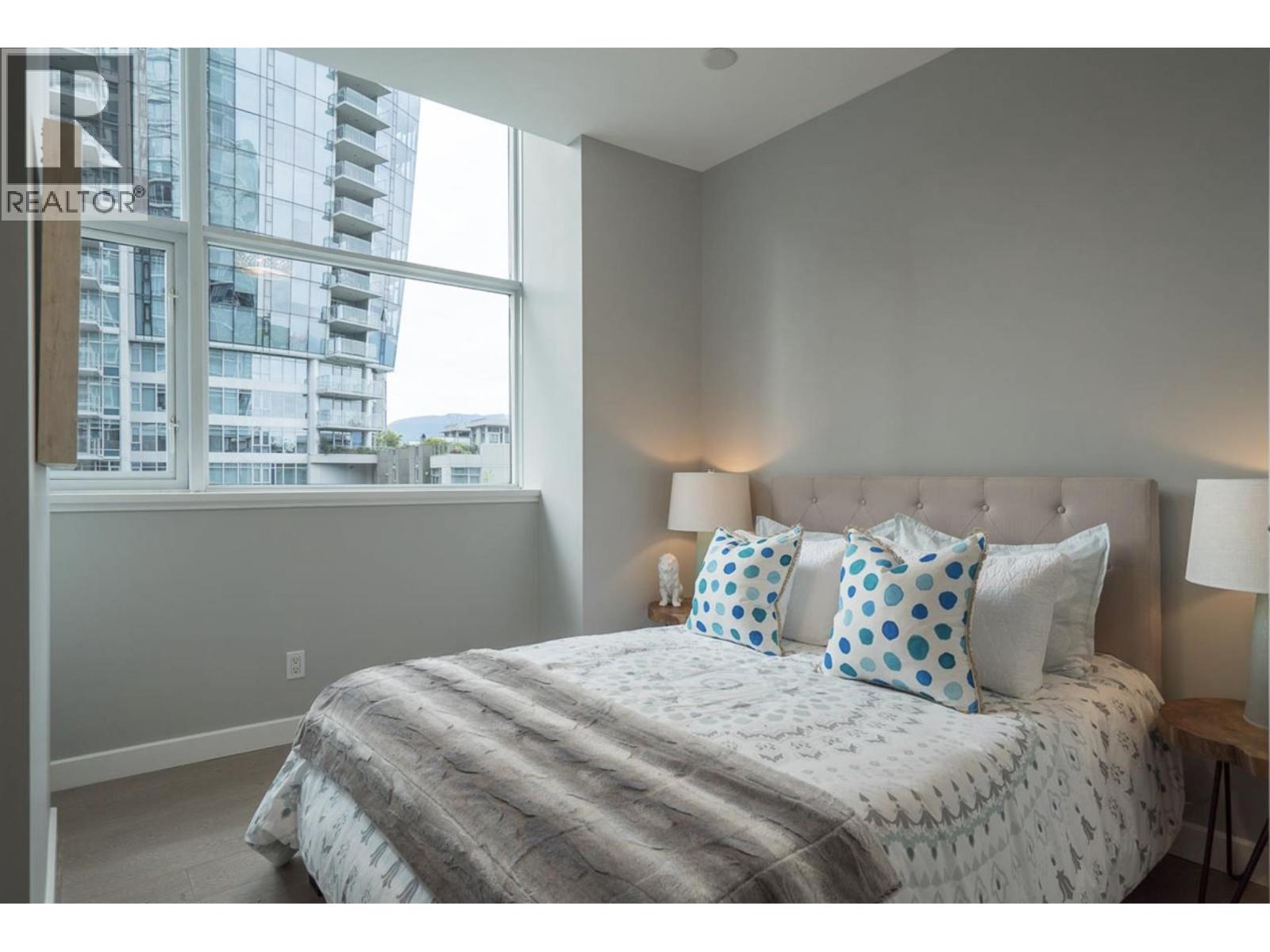 201 1233 W CORDOVA STREET