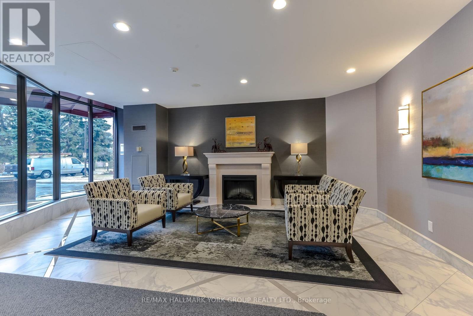 406 - 100 OBSERVATORY LANE