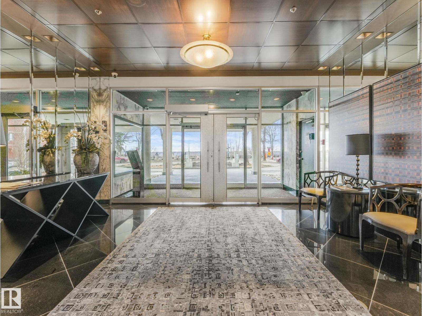 #601 11826 100 AV NW