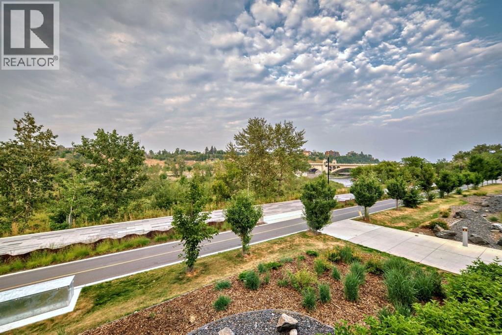 201, 88 Waterfront Mews SW