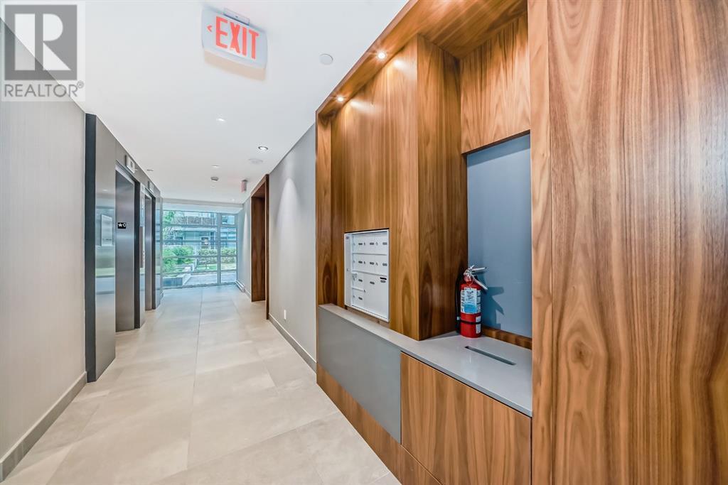 201, 88 Waterfront Mews SW