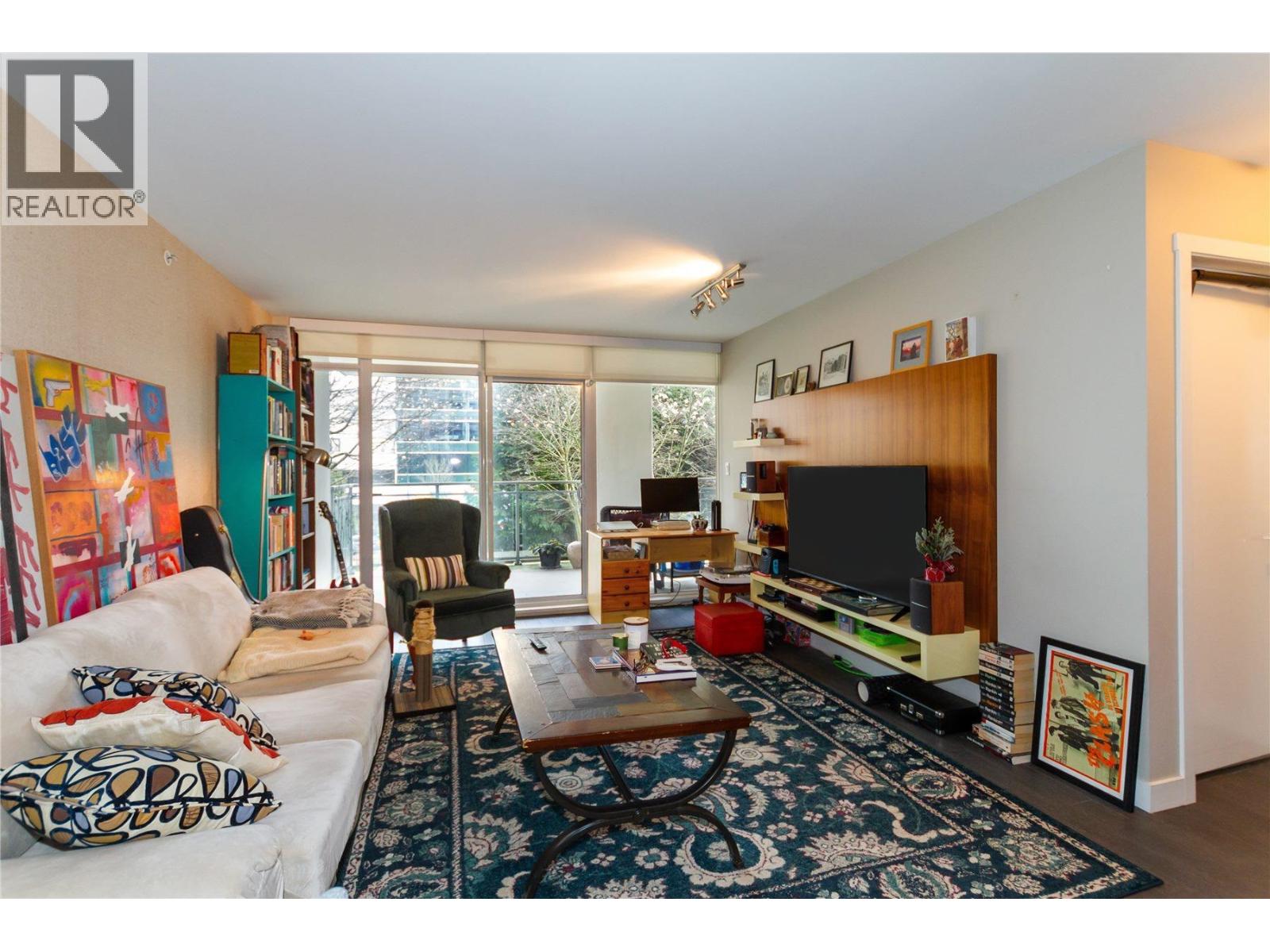 311 608 BELMONT STREET