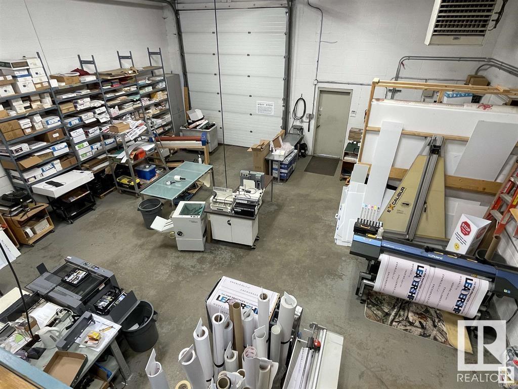 12421 127 AV NW