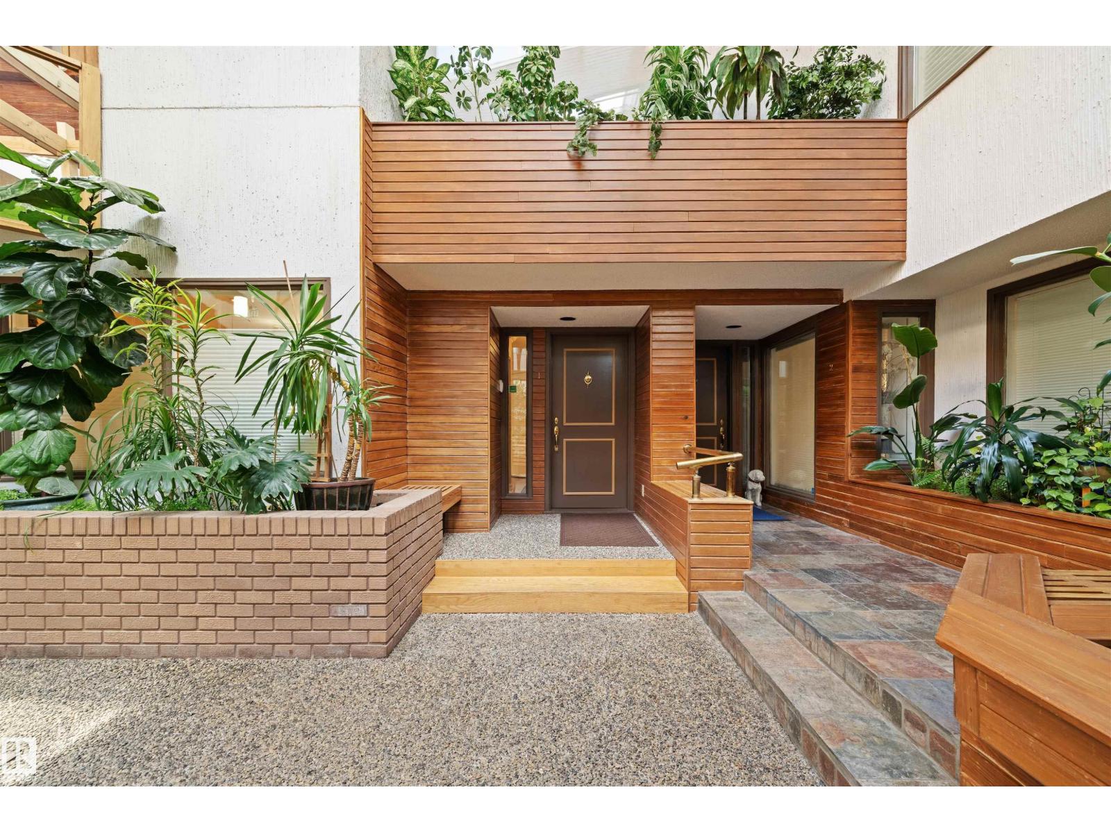 #1 14824 45 AV NW