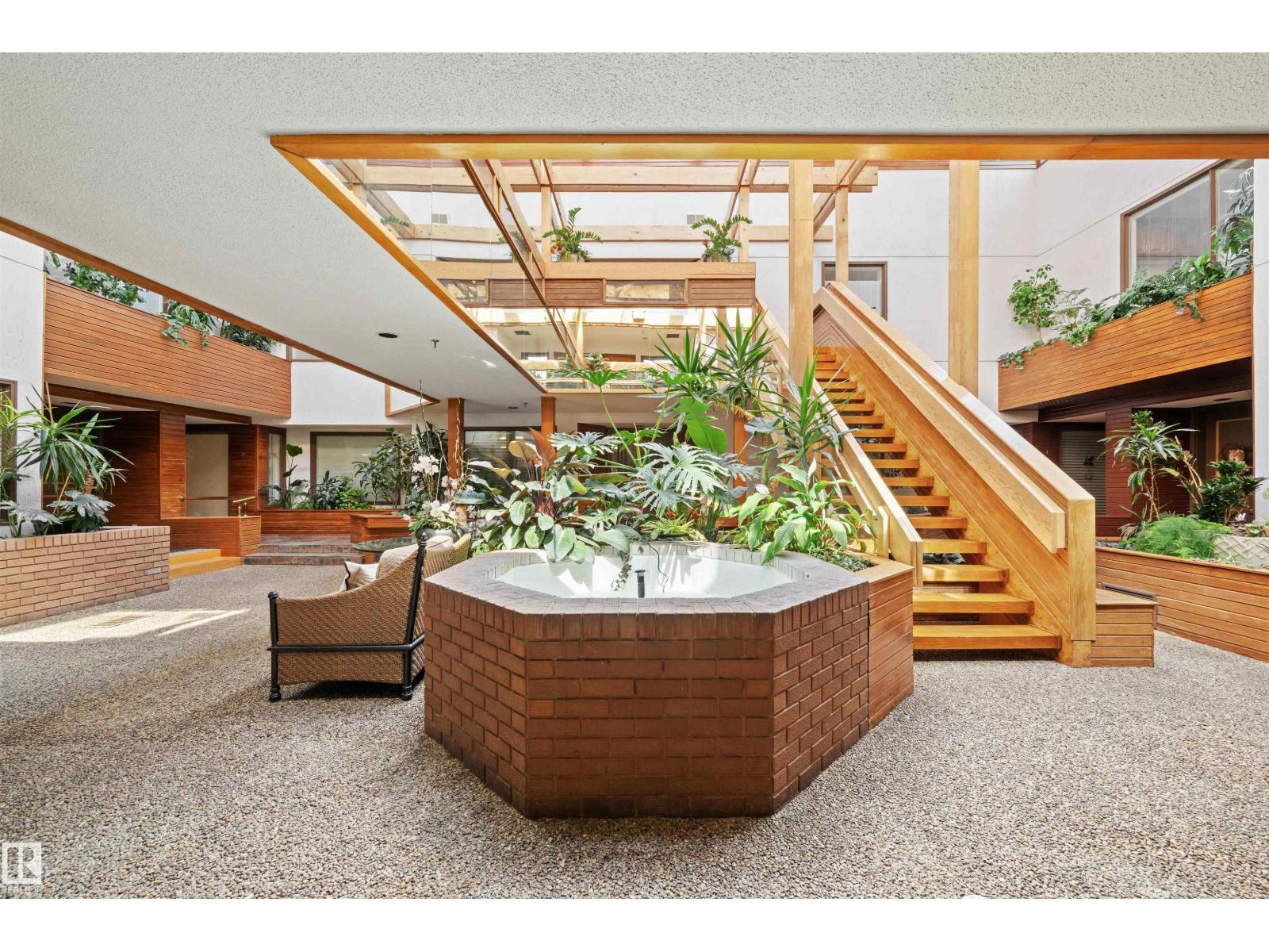 #1 14824 45 AV NW