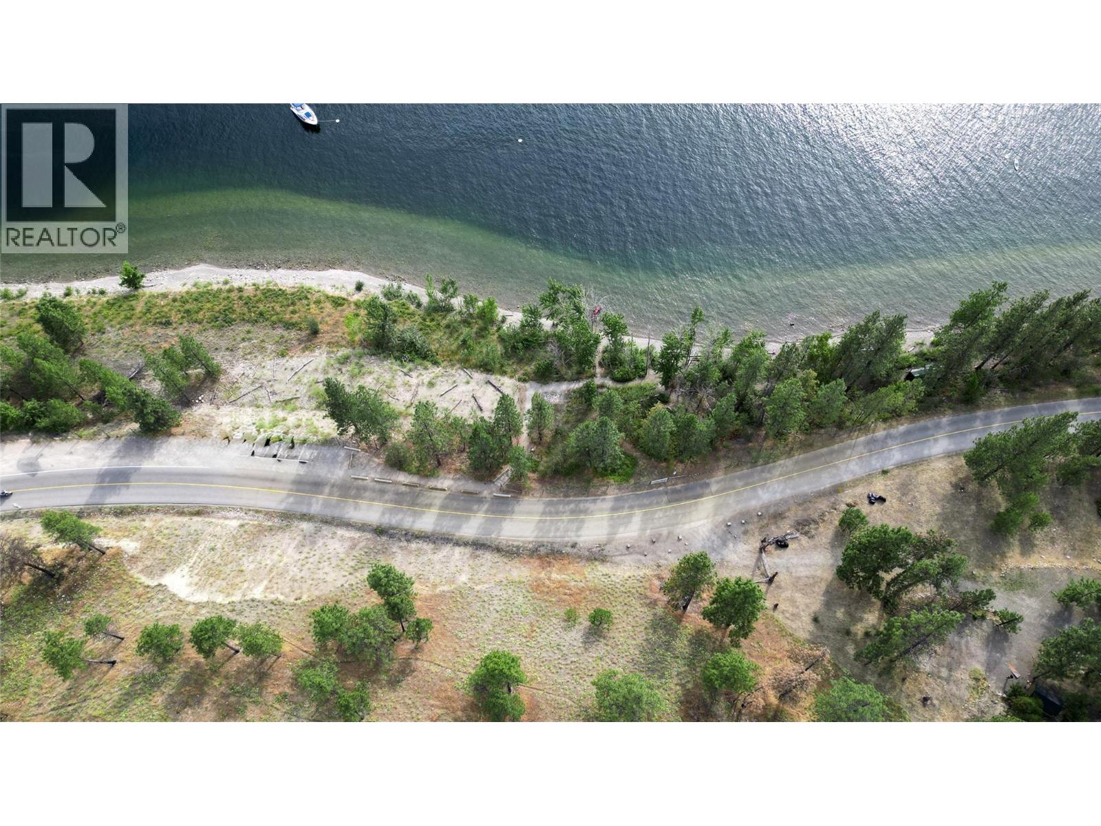 9775/9819 Okanagan Centre Road W