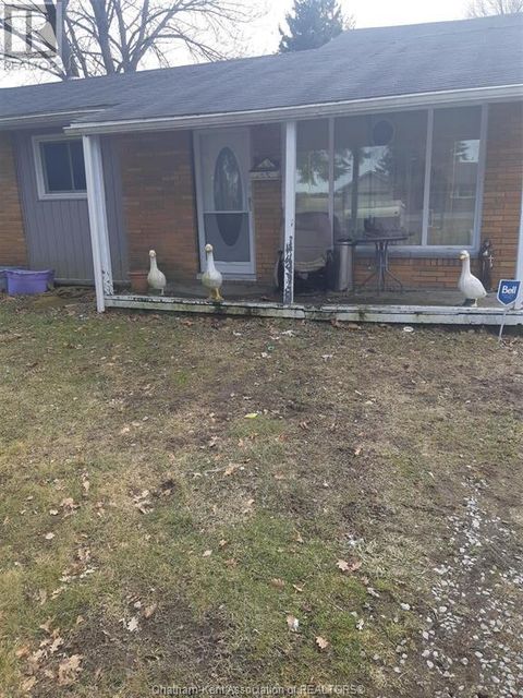 5033 DUFFERIN AVENUE Wallaceburg ON N8A4N1