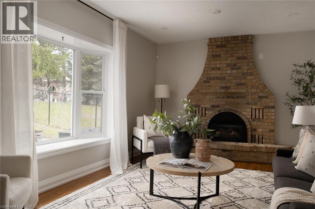 27 MILLBRIDGE Crescent