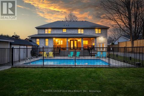 17 MILLER DRIVE Hamilton (Ancaster) ON L9G2H9