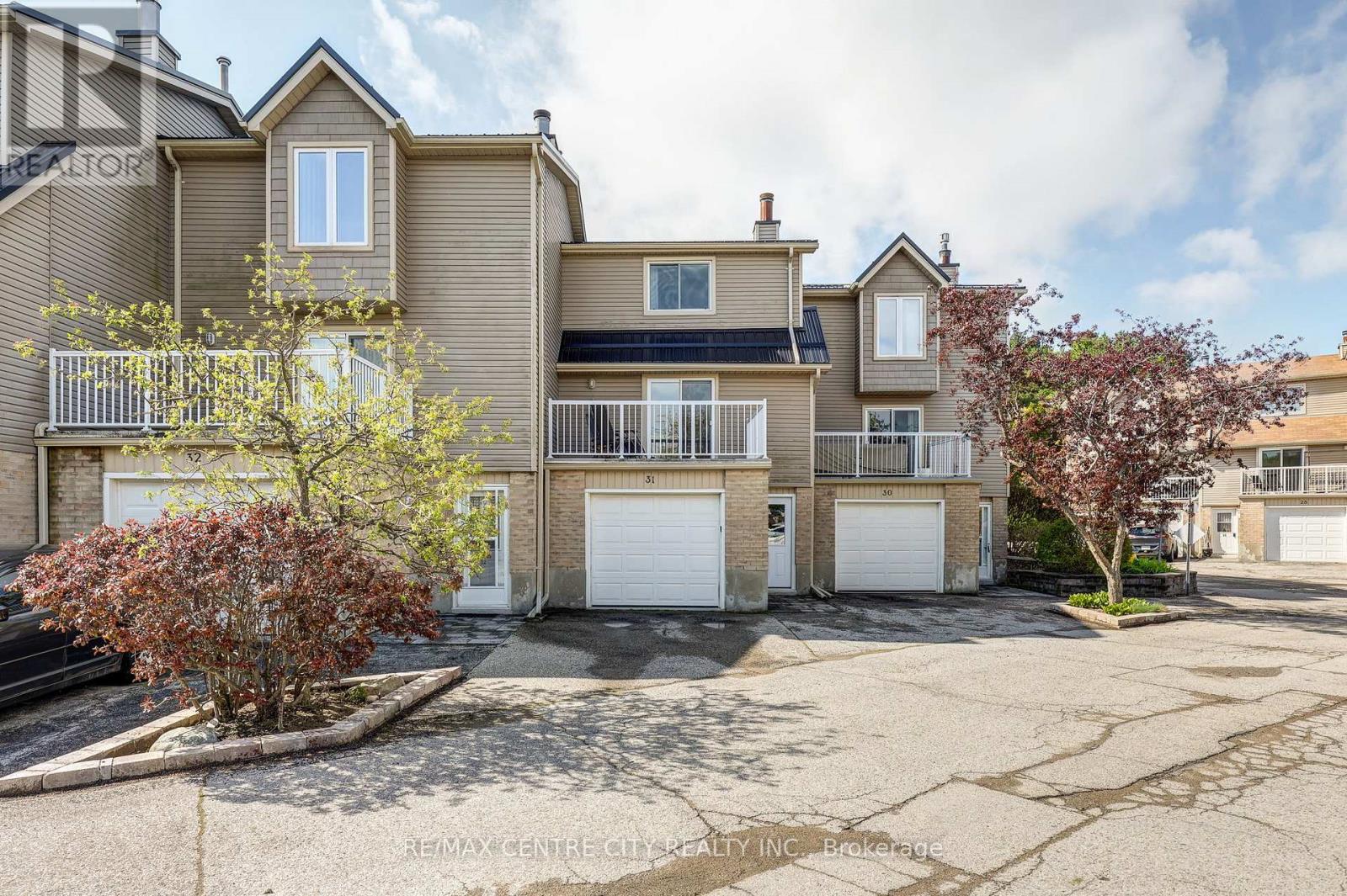 Photo 1 of 30 — 31 - 301 CARLOW ROAD Unit 31, Central Elgin (Port Stanley), ON N5L1B7