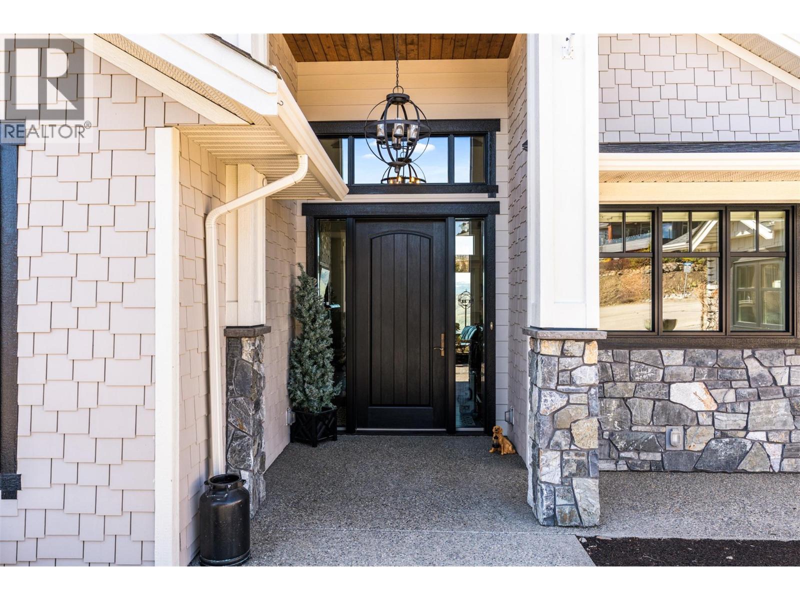 1548 Phoenix Drive