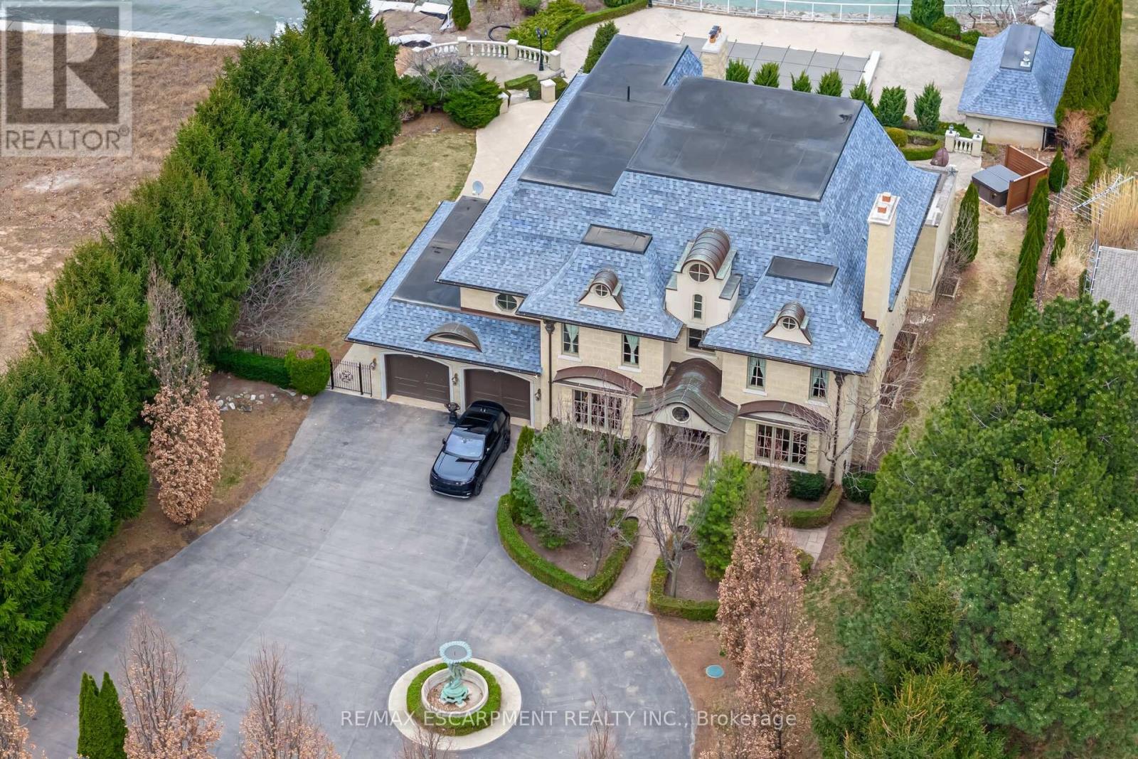 5545 BLEZARD DRIVE