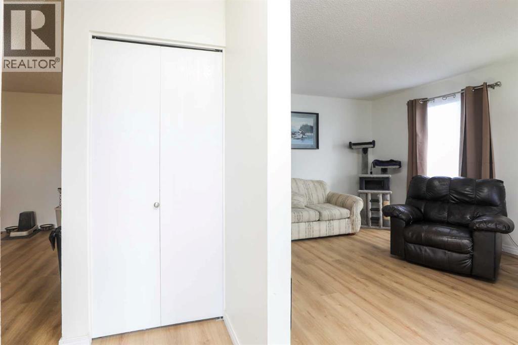 101 Temple Boulevard W