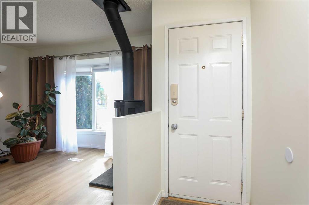 101 Temple Boulevard W