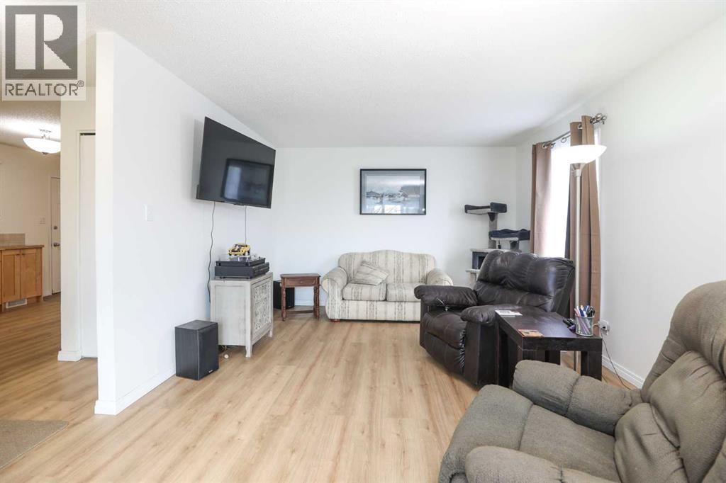 101 Temple Boulevard W