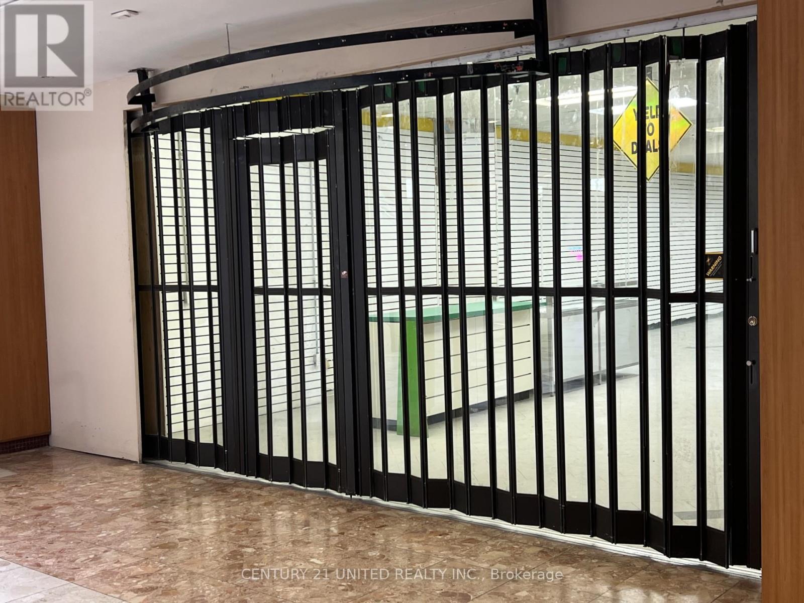 39 - 360 GEORGE STREET N