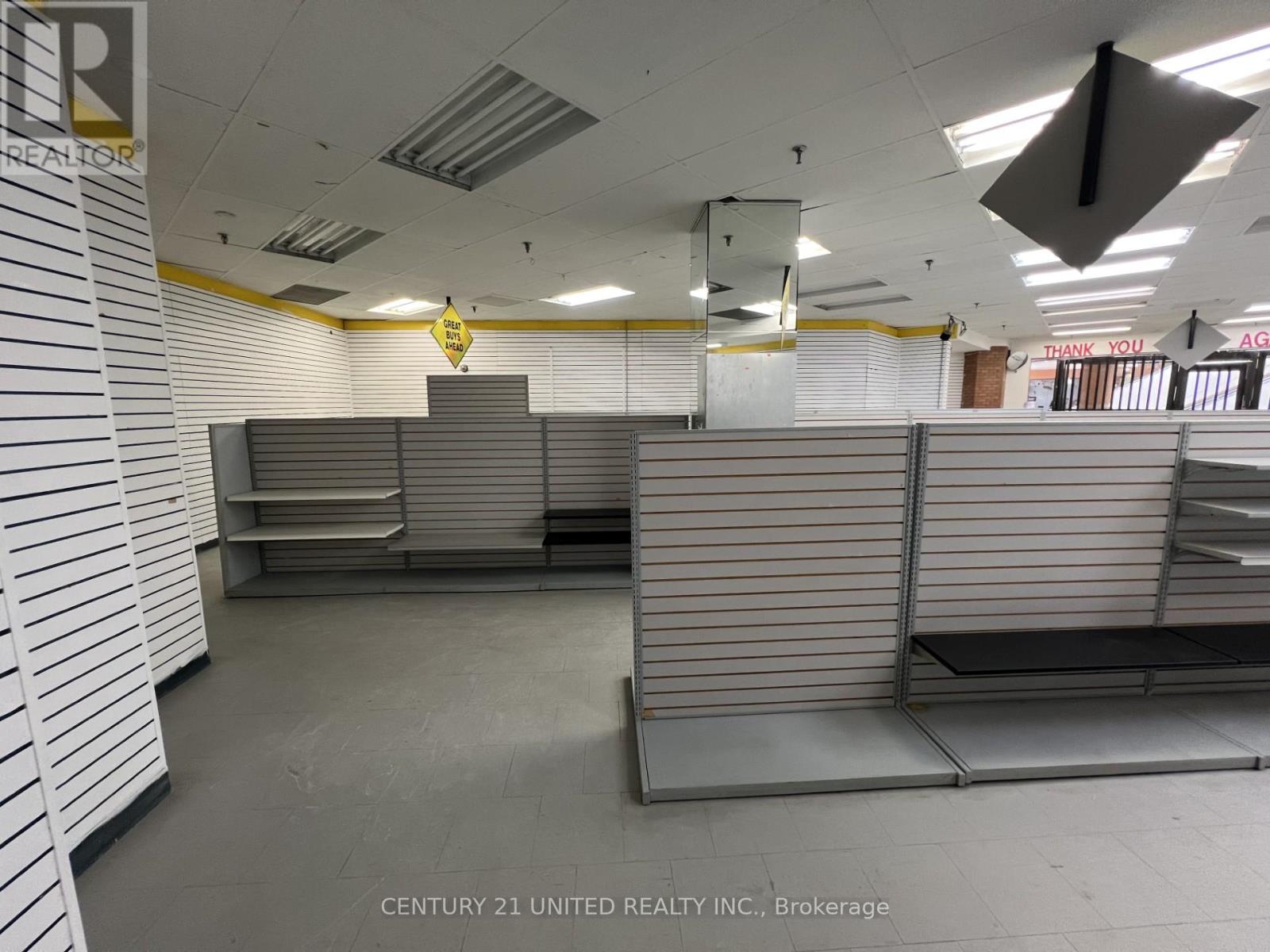 39 - 360 GEORGE STREET N