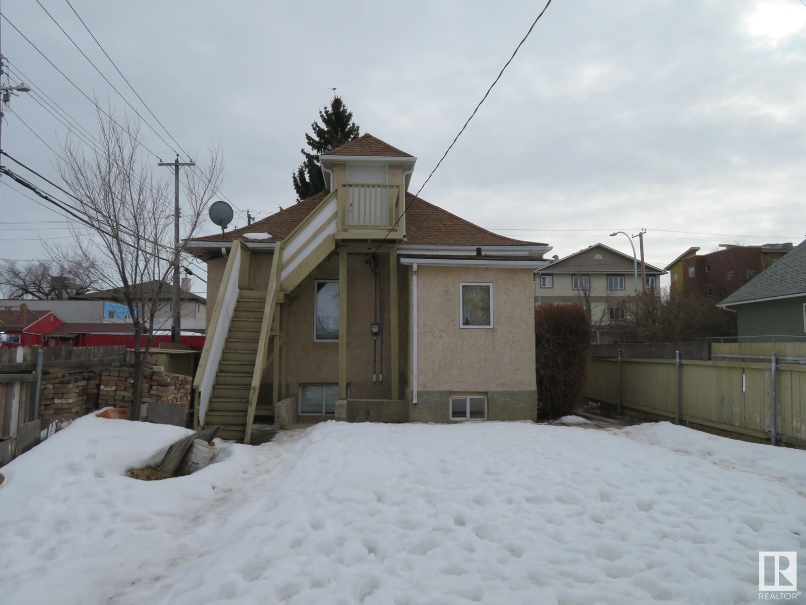9614 106 AV NW