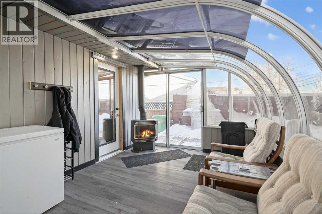 1028 Penrith Crescent SE