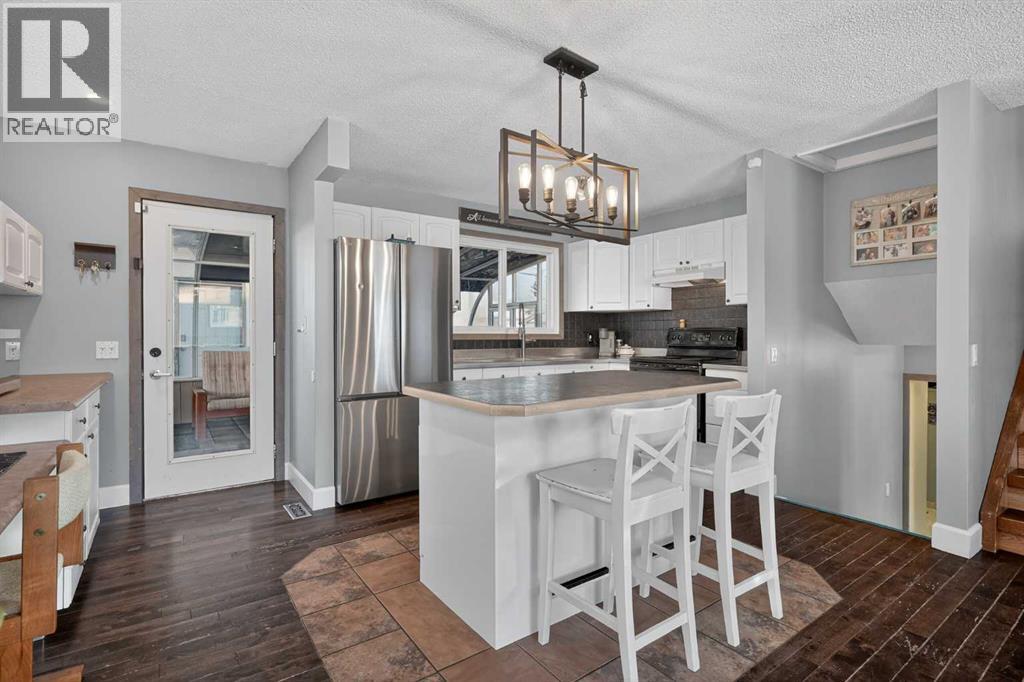 1028 Penrith Crescent SE