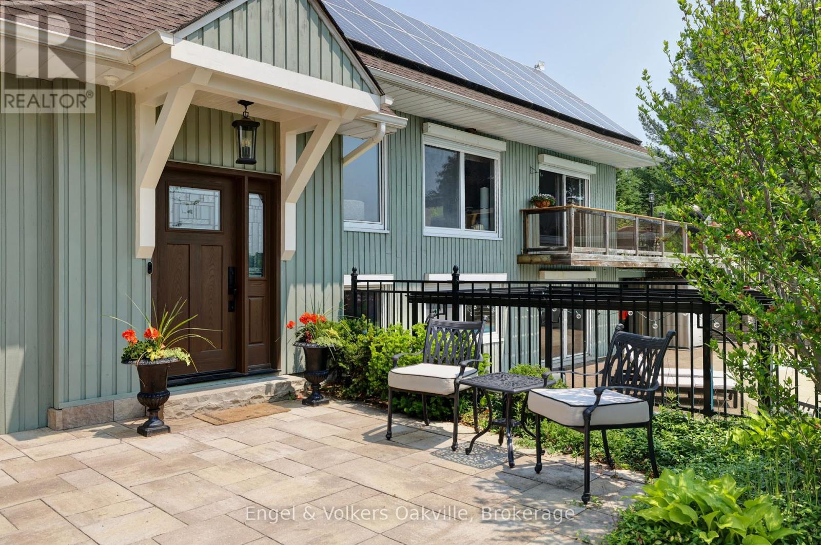 330 MOUNTSBERG ROAD