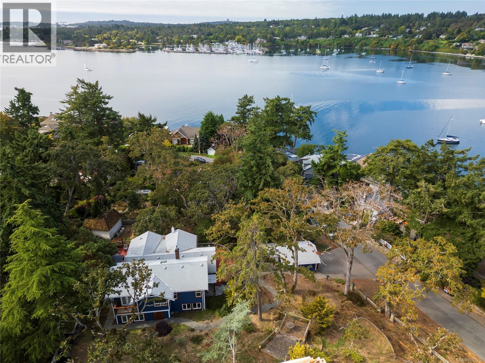 2710 Sea View Rd
