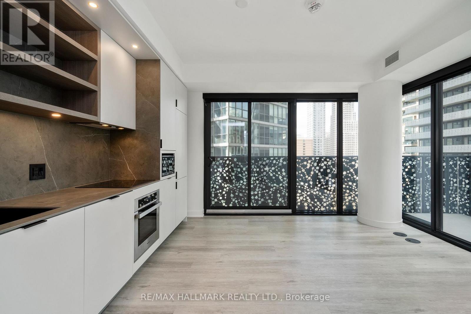 1310 - 55 CHARLES STREET E