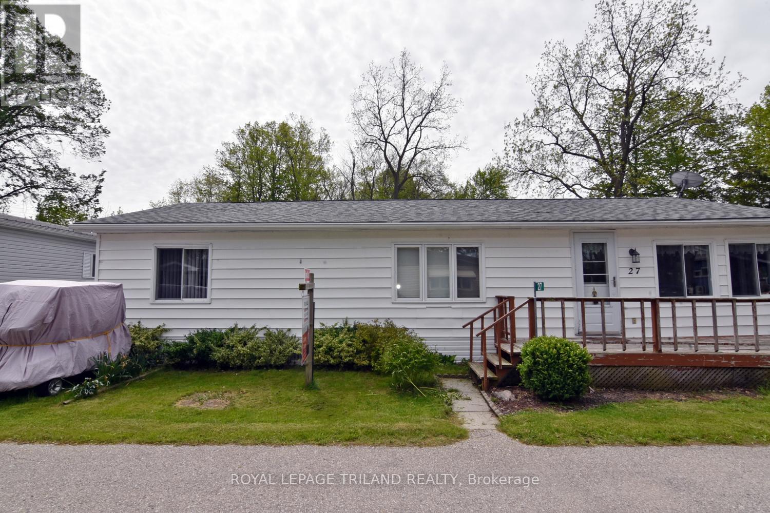 Photo 1 of 25 — 27 - 9385 IPPERWASH ROAD Unit 27, Lambton Shores, ON N0N1J3