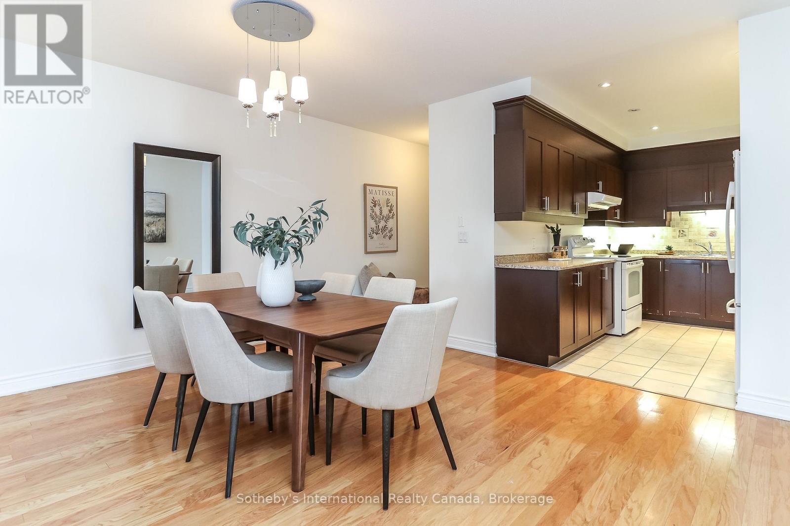 308 - 25 BEAVER STREET S