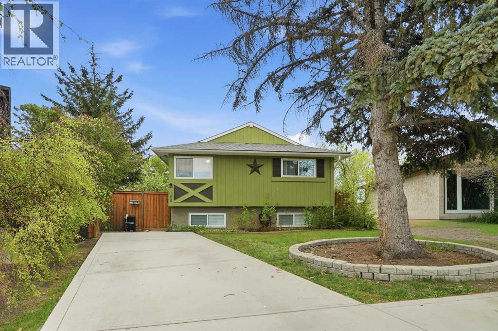 108 Doverglen Crescent SE