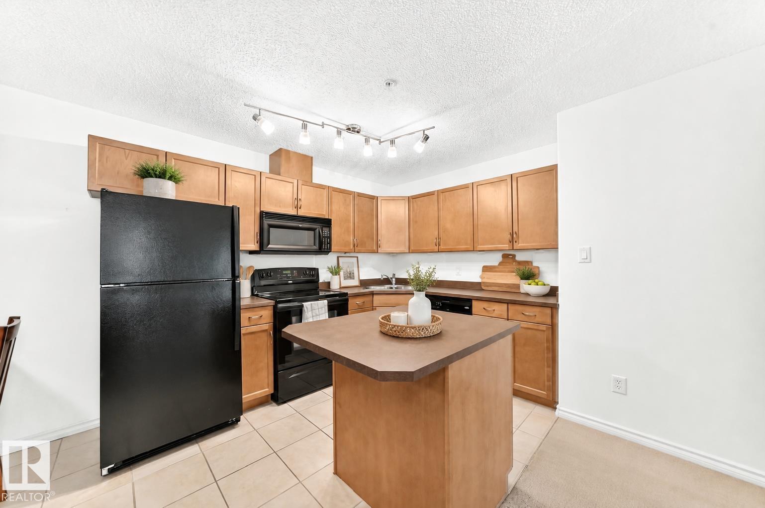 #134 16311 95 ST NW