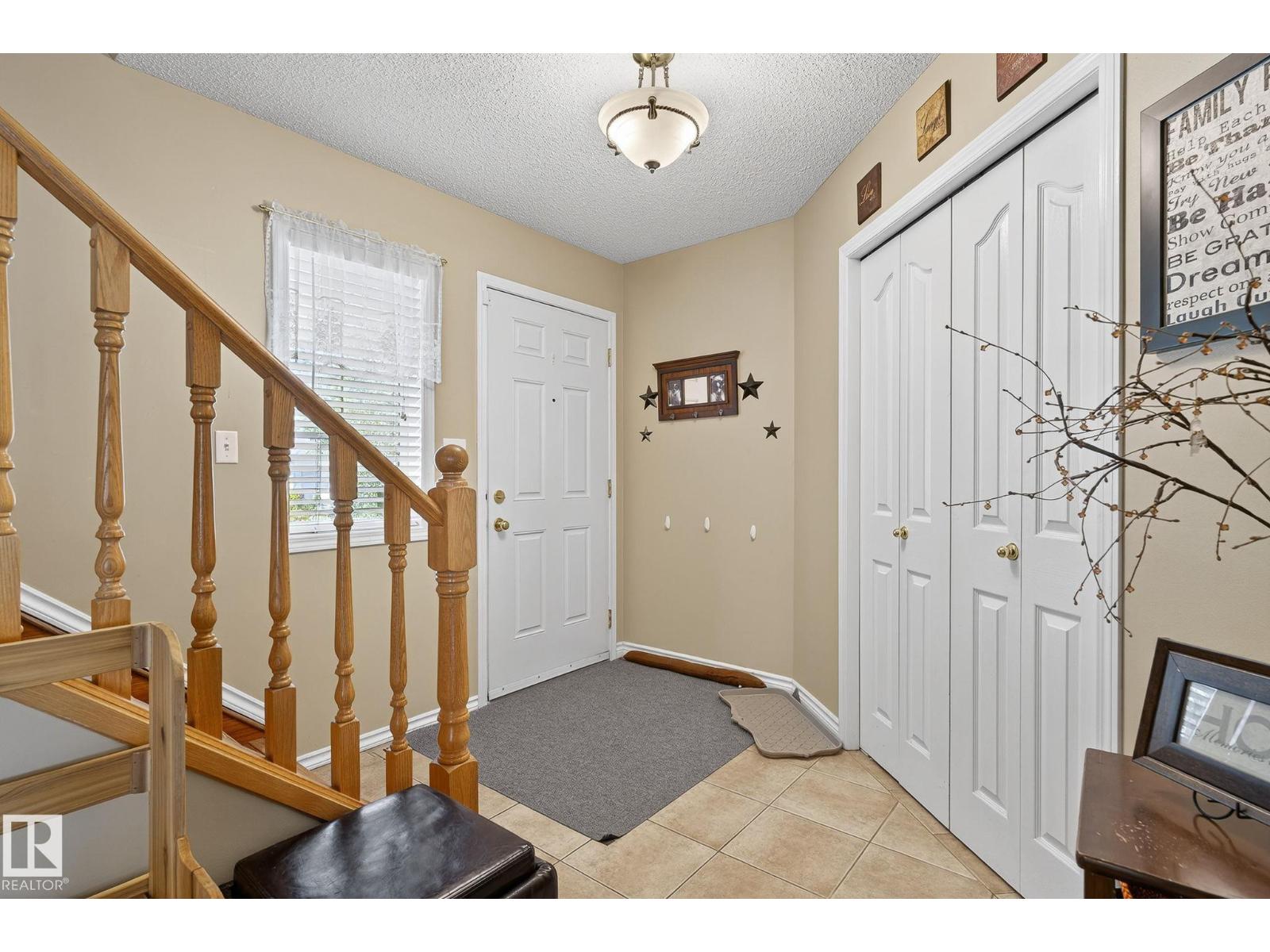 26 WOODBEND WY