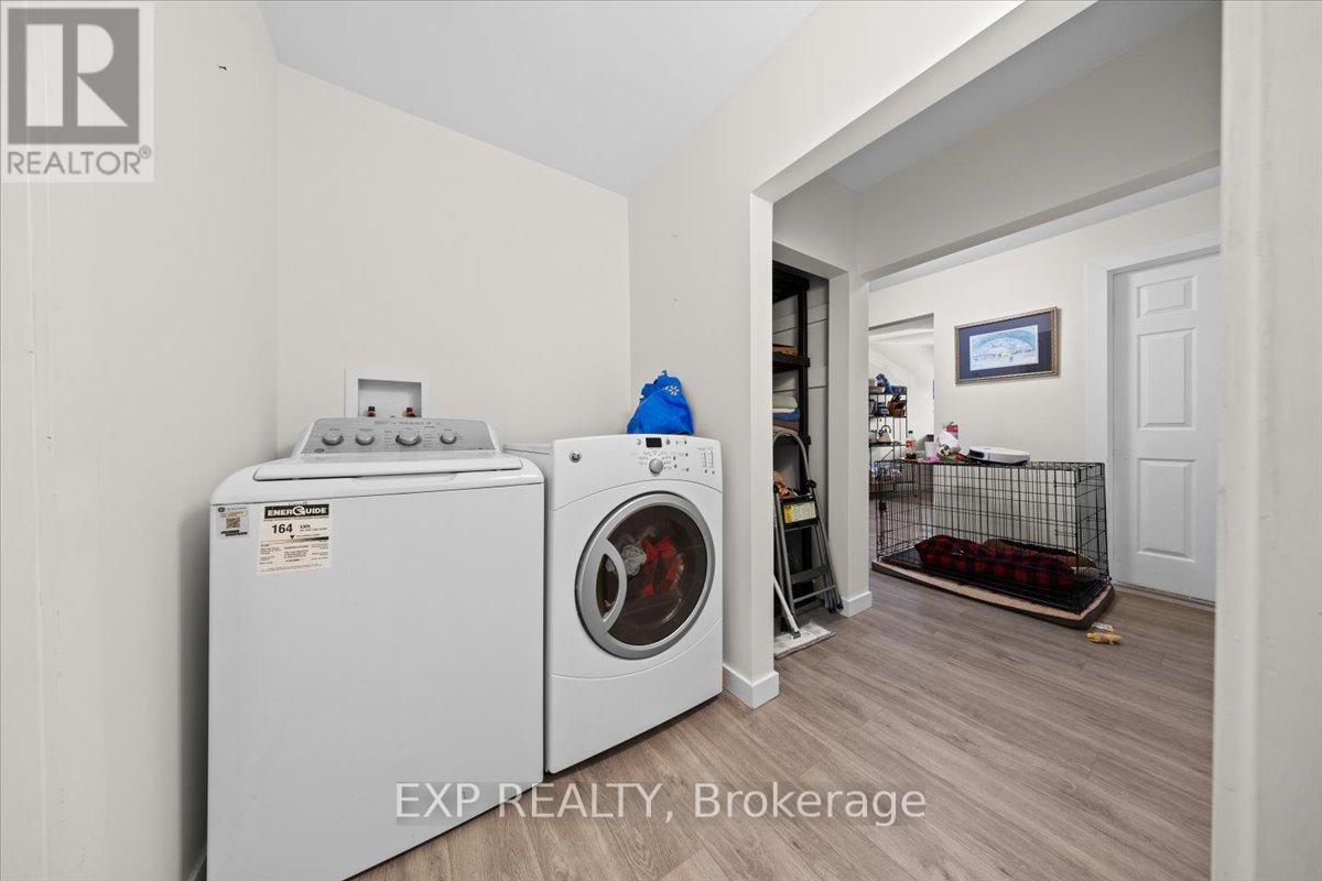 215 LAVERGNE STREET