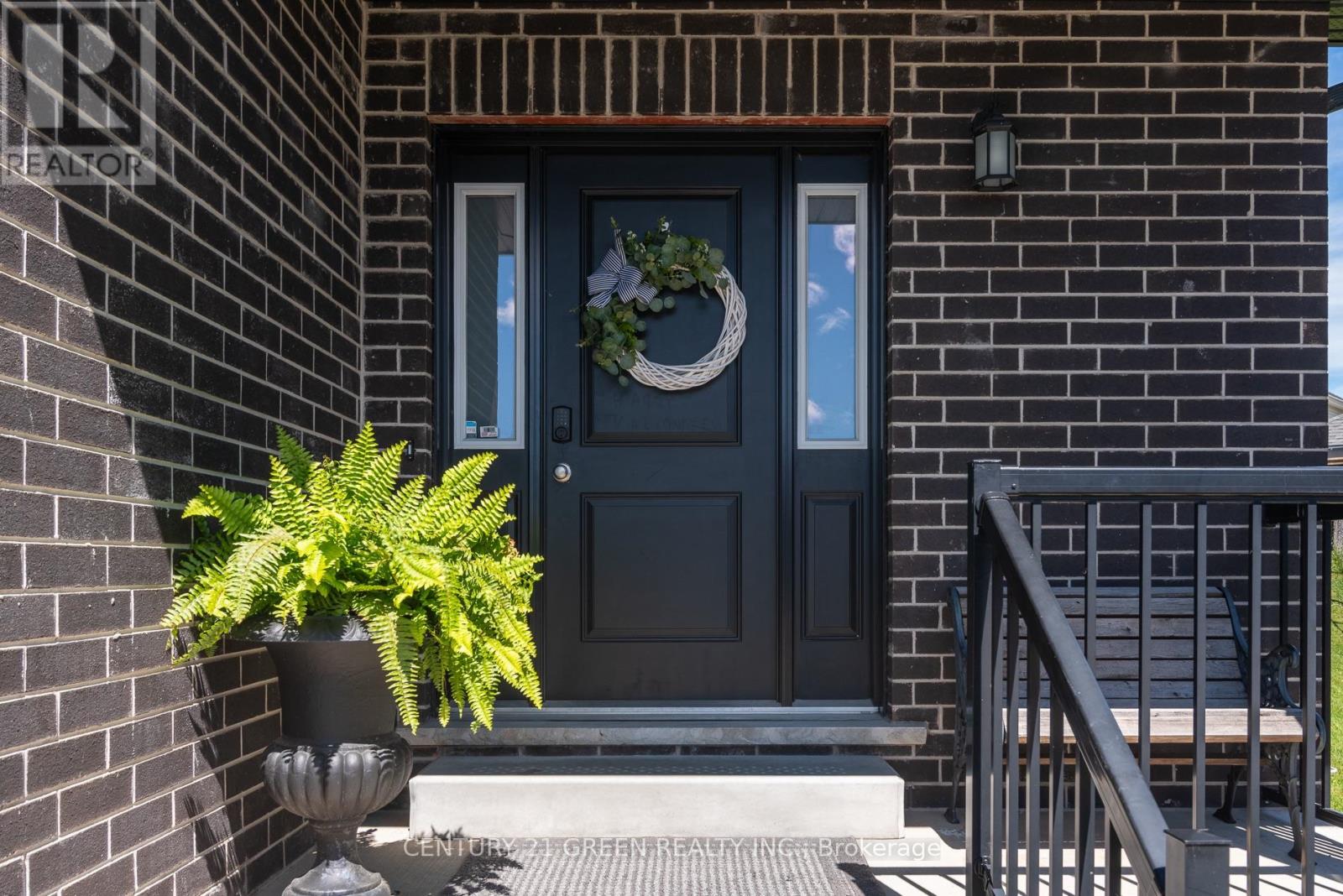 51 CRAB APPLE COURT