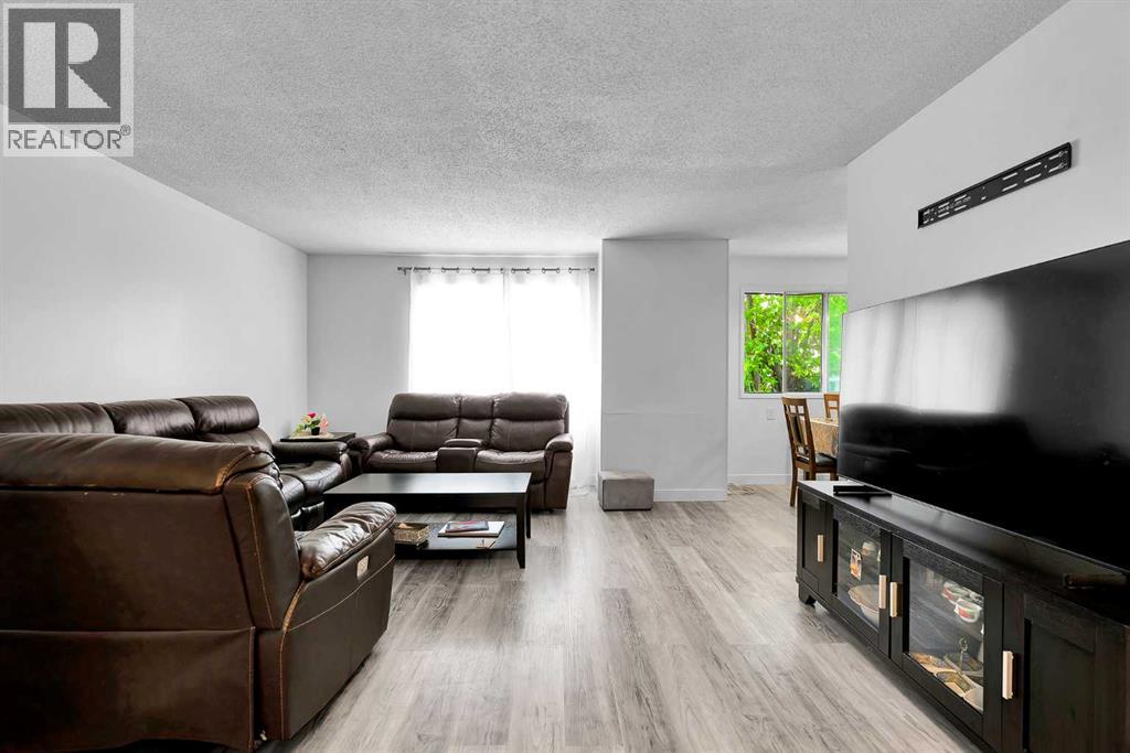 101, 516 Blackthorn Road NE