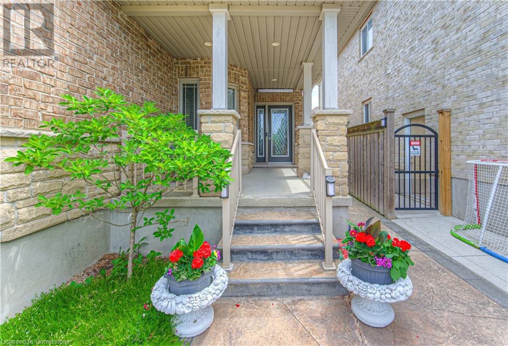 7 YATES Avenue