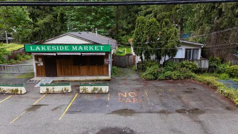 3776 COLUMBIA VALLEY ROAD|Cultus Lake North Cultus Lake BC V2R5A3