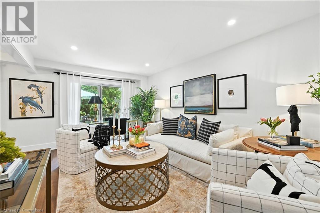 445 WOODVIEW Road Unit# 3