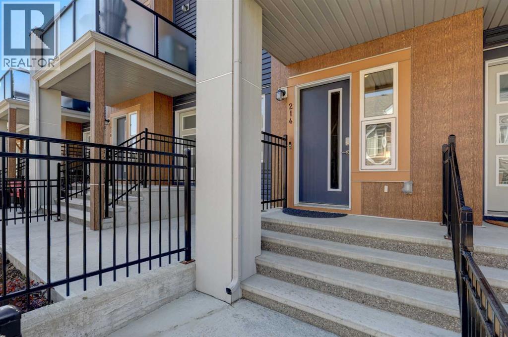 214 Livingston Common NE