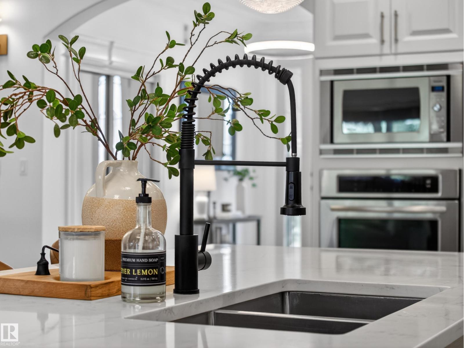 #14 10550 ELLERSLIE RD SW