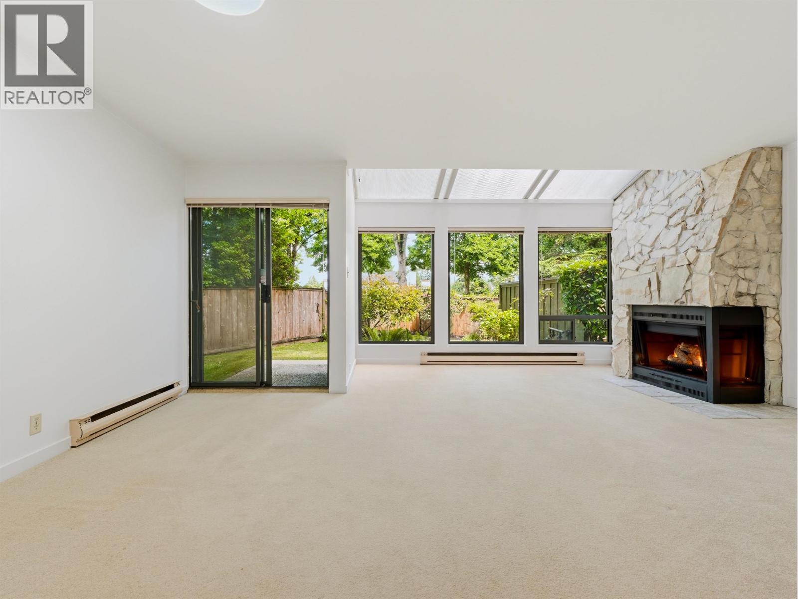 5837 MAYVIEW CIRCLE